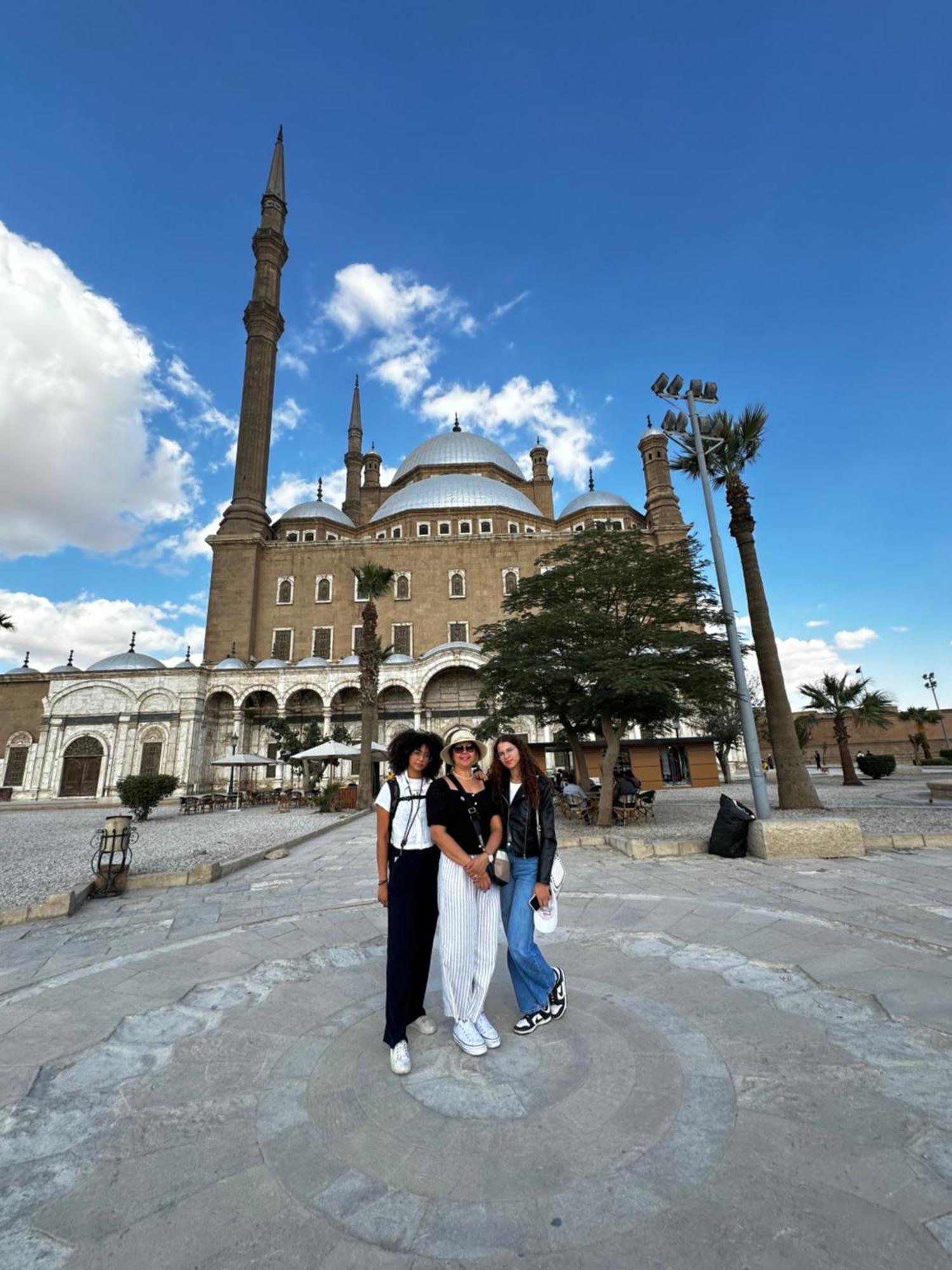 K Boutique Hotel Medspa-Pyramids & Grand Egyptian Museum Ghatati エクステリア 写真