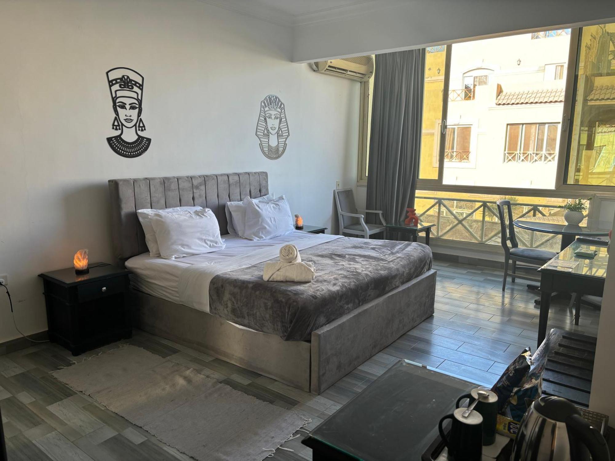 K Boutique Hotel Medspa-Pyramids & Grand Egyptian Museum Ghatati エクステリア 写真