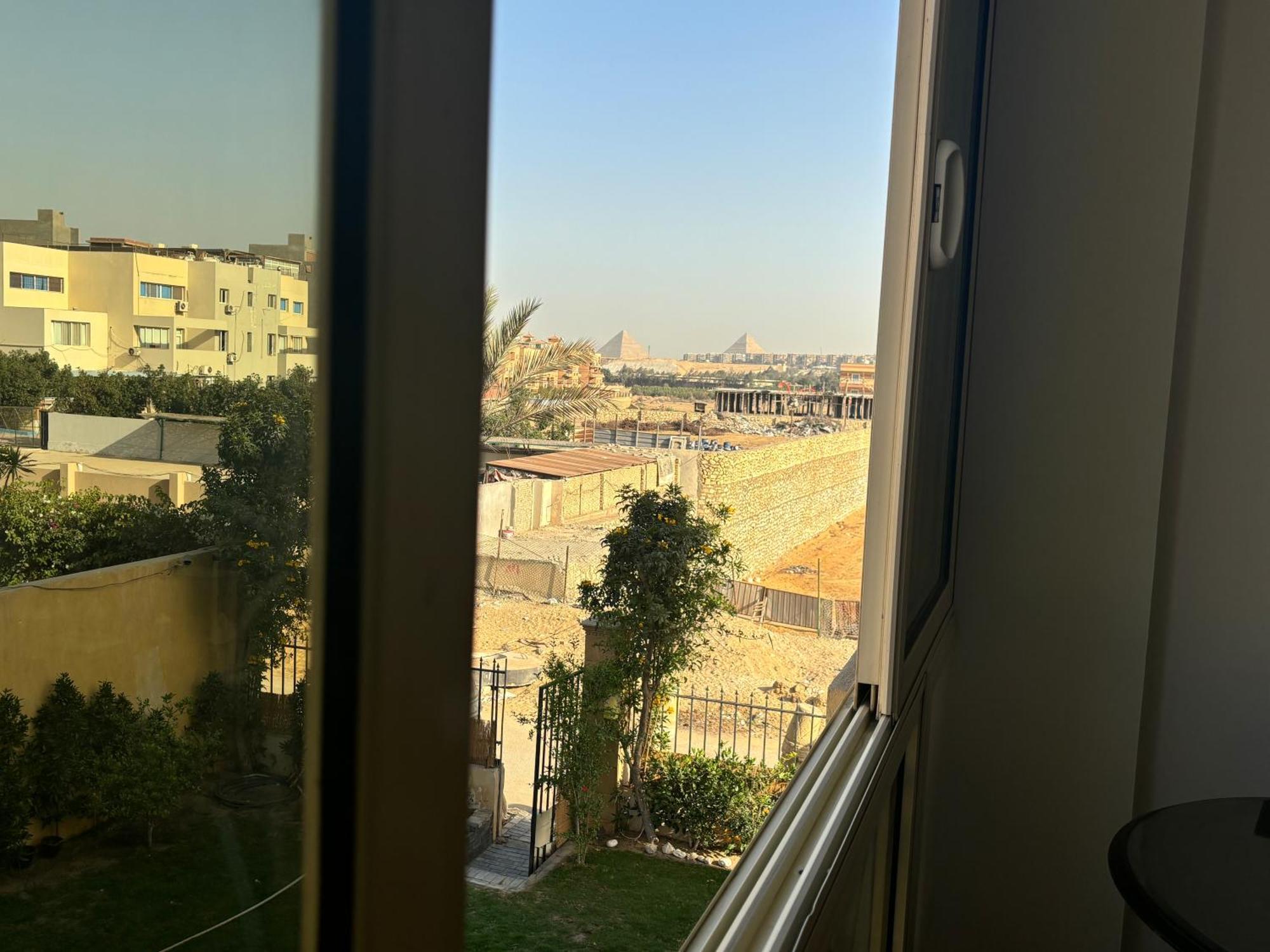 K Boutique Hotel Medspa-Pyramids & Grand Egyptian Museum Ghatati エクステリア 写真